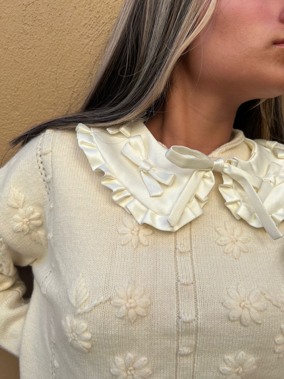 Cuello Angel Ribbons